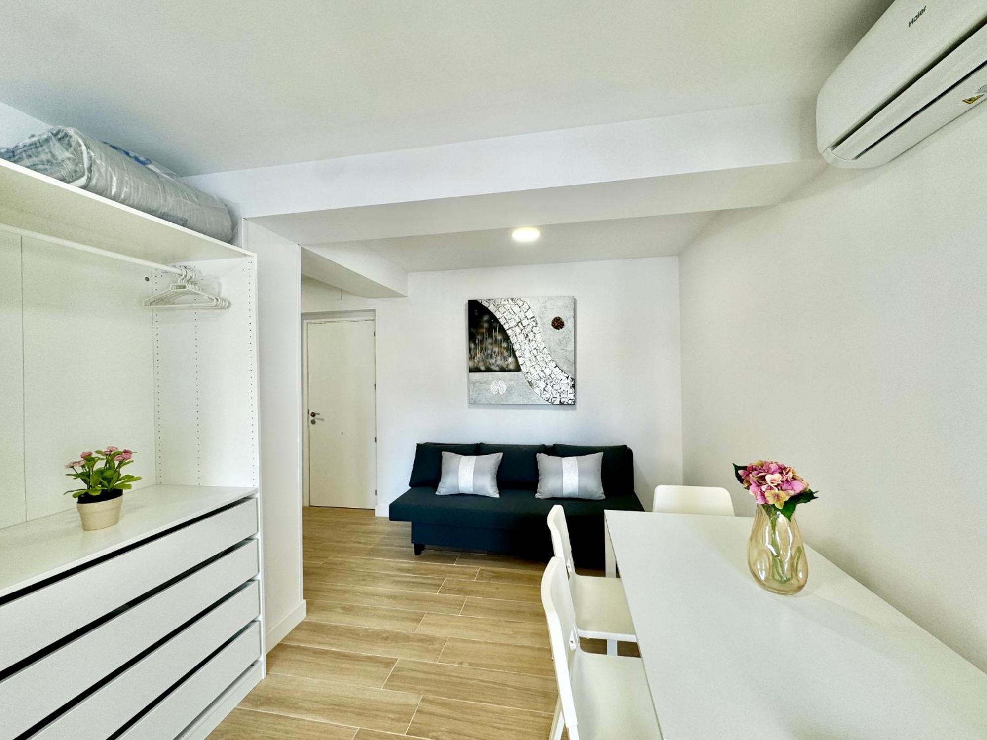 Amazing Seaside Studio By Eaw Homes มาร์เบยา ภายนอก รูปภาพ